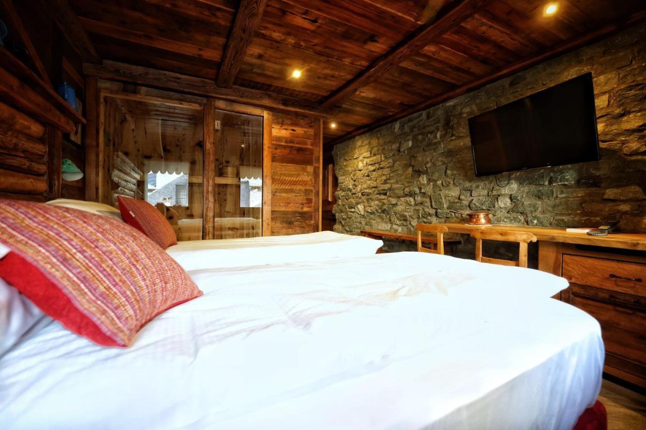 Cafe Quinson Relais De Charme Hotel Morgex Eksteriør billede