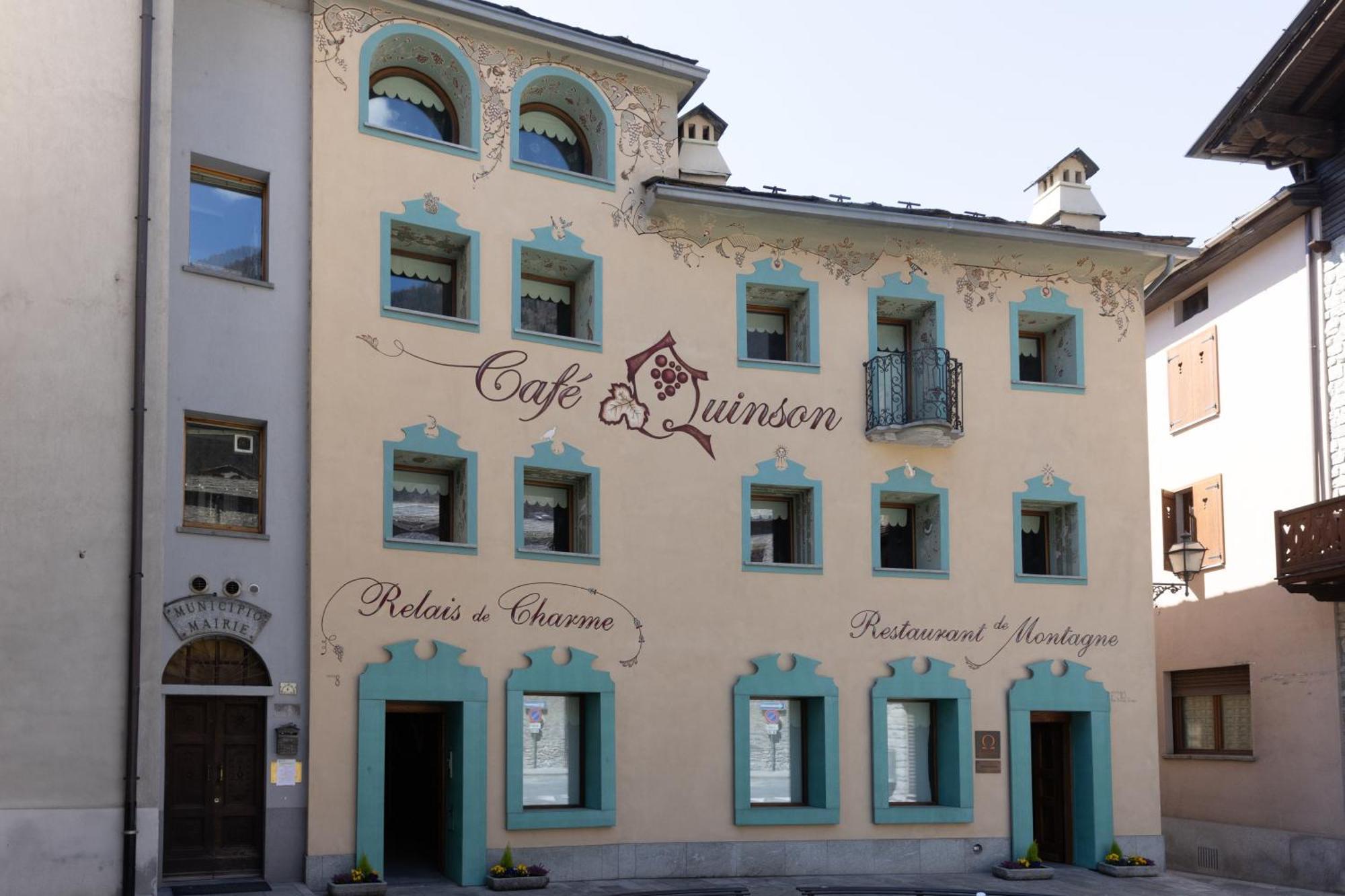 Cafe Quinson Relais De Charme Hotel Morgex Eksteriør billede